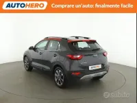 Usata Kia Stonic Style 101 CV (74 kW) 2019 Grigio SUV