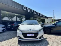 Usata Peugeot 208 Active 68 CV (50 kW) 2015 Bianco Utilitaria