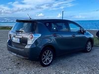 Usata Toyota Verso Active 124 CV (91 kW) 2013 Grigio Monovolume