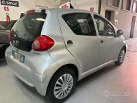 Usata Toyota Aygo Sol 68 CV (50 kW) 2007 Grigio Utilitaria