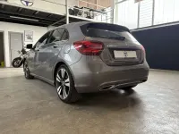 Usata Mercedes A180 109 CV (80 kW) 2017 Grigio Utilitaria