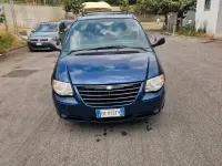 Usata Chrysler Voyager 150 CV (110 kW) 2005 Blu Monovolume