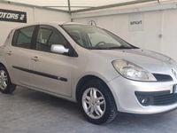 Usata Renault Clio II LE 64 CV (47 kW) 2008 Argento Berlina