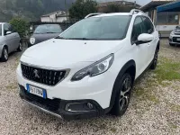 Usata Peugeot 2008 99 CV (72 kW) 2017 Bianco SUV