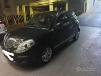 Usata Lancia Ypsilon 75 CV (55 kW) 2012 Nero Utilitaria