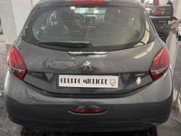 Usata Peugeot 208 Active 75 CV (55 kW) 2016 Grigio Utilitaria