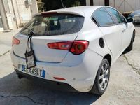 Usata Alfa Romeo Giulietta Progression 105 CV (77 kW) 2012 Bianco Utilitaria