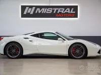 Usata Ferrari 488 670 CV (492 kW) 2016 Bianco Coupé