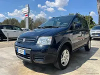 Usata Fiat Panda Climbing 60 CV (44 kW) 2010 Blu/azzurro Utilitaria