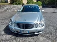 Usata Mercedes E220 Avantgarde 170 CV (125 kW) 2008 Grigio Berlina