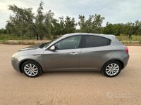 Usata Alfa Romeo Giulietta Distinctive 120 CV (88 kW) 2015 Grigio Utilitaria