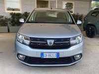 Usata Dacia Sandero Comfort 101 CV (74 kW) 2020 Argento Berlina
