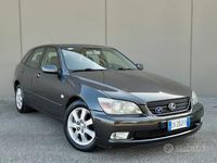 Usata Lexus IS200 155 CV (114 kW) 2003 Grigio Station wagon