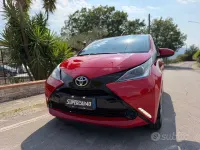 Usata Toyota Aygo 69 CV (50 kW) 2017 Rosso Utilitaria