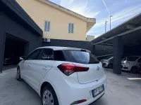 Usata Hyundai i20 Comfort 75 CV (55 kW) 2018 Bianco Berlina