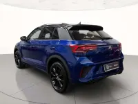 Usata VW T-Roc R-line 150 CV (110 kW) 2024 Lapiz blue metallizzato nero SUV