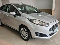 Usata Ford Fiesta 75 CV (55 kW) 2013 Grigio Utilitaria