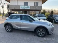 Usado DS Automobiles DS3 Crossback So Chic 131 CV (96 kW) 2020 Gris SUV