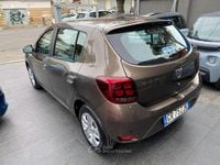 Usata Dacia Sandero Comfort 75 CV (55 kW) 2019 Marrone Berlina