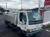 Usata Nissan Cabstar 106 CV (77 kW) 2001 Bianco Pick-up
