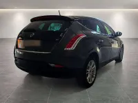 Usata Lancia Delta Gold 120 CV (88 kW) 2013 Grigio Utilitaria