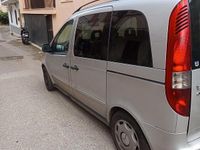 Usata Mercedes Vaneo 91 CV (66 kW) 2003 Grigio Monovolume