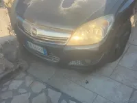 Usata Opel Astra 101 CV (74 kW) 2006 Bluazzurro Berlina