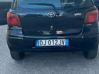 Usata Toyota Yaris 2004 Nero Utilitaria