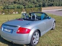 Usata Audi TT Roadster 225 CV (165 kW) 2000 Grigio Cabrio