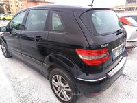Usata Mercedes B200 Premium 140 CV (102 kW) 2011 Nero Monovolume