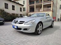 Usata Mercedes SLK280 231 CV (169 kW) 2005 Argento Cabrio