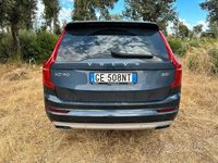 Usata Volvo XC90 Momentum 250 CV (183 kW) 2021 Blu SUV