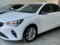 Usata Opel Corsa Design & Tech 102 CV (75 kW) 2023 Bianco Utilitaria