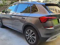 Usata Skoda Kamiq ScoutLine 110 CV (80 kW) 2023 Grigio graphite metal SUV