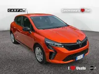 Usata Renault Clio V Evolution 91 CV (66 kW) 2024 Arancione Utilitaria