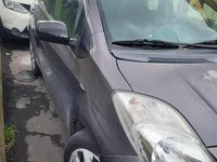 Usata Toyota Yaris 69 CV (50 kW) 2010 Grigio Utilitaria