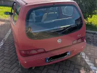 Usata Fiat 600 54 CV (39 kW) 2005 Rosso Utilitaria