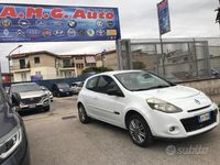 Usata Renault Clio II Dynamique 75 CV (55 kW) 2011 Bianco Berlina