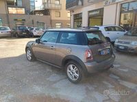 Begagnad Mini ONE 75 HK (55 kW) 2011 Grå Halvkombi
