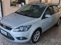 Usata Ford Focus Titanium 101 CV (74 kW) 2011 Grigio Station wagon