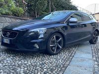 Usata Volvo V40 R-Design Kinetic 190 CV (139 kW) 2015 Nero Berlina