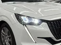 Usata Peugeot 208 Active 82 CV (60 kW) 2015 Nero Utilitaria