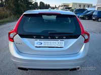 Usata Volvo V60 Kinetic 150 CV (110 kW) 2018 Argento Station wagon