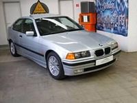 Usata BMW 323 Compact 170 CV (125 kW) 1998 Argento Utilitaria