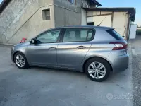Usado Peugeot 308 Active 110 CV (80 kW) 2014 Gris Berlina