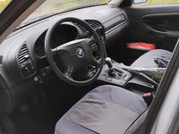 Usata BMW 318 90 CV (66 kW) 1998 Grigio Berlina