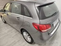 Usata Mercedes B200 Executive 136 CV (100 kW) 2018 Grigio Utilitaria