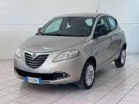 Usata Lancia Ypsilon 80 CV (58 kW) 2014 Marrone Utilitaria