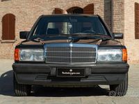 Usata Mercedes 190 122 CV (89 kW) 1988 Grigio Berlina