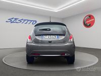 Usata Lancia Ypsilon Gold 70 CV (51 kW) 2024 Grigio chiaro Utilitaria